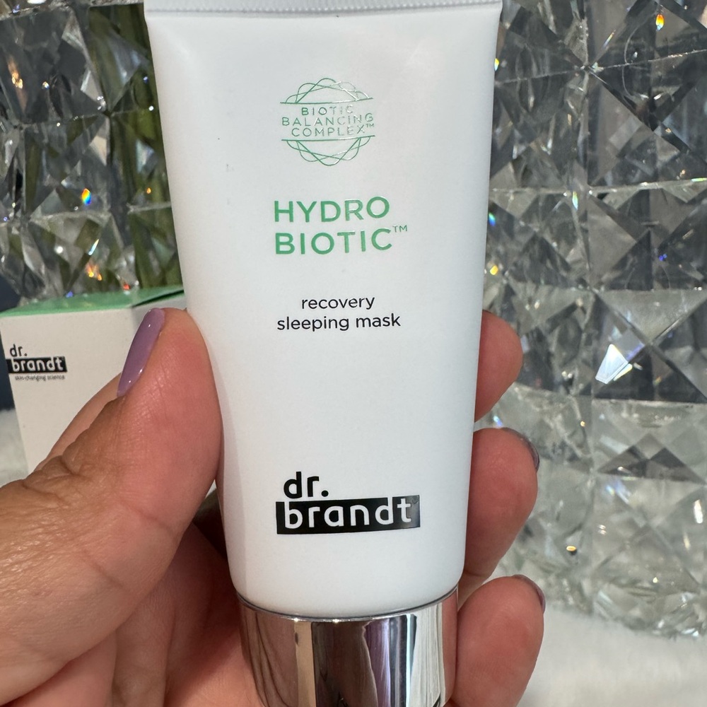 dr. brandt Hydro Biotic Recovery Sleeping Mask - White